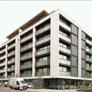 2bed Stratford With Easy Access To London, O2, Excel, Parking Nearby Londyn